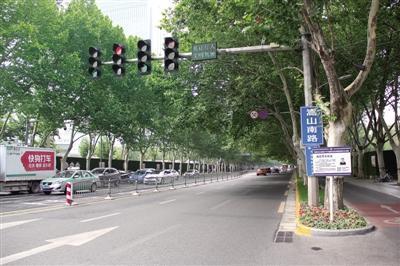 “辦好一個(gè)會(huì)，提升一座城”給市民帶來滿滿獲得感：“這樣的改變，我們驚喜；這樣的鄭州，我們喜歡！”